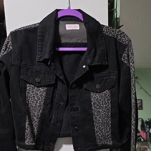 Pink Lily Black and Gray Leopard Print Women's Jacket